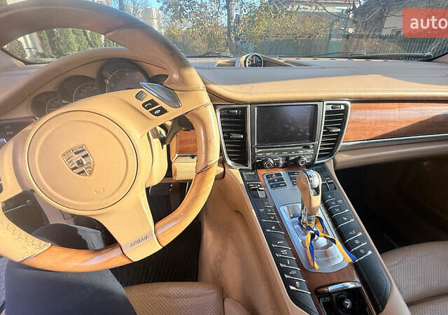 Черный Порше Панамера, объемом двигателя 4.8 л и пробегом 153 тыс. км за 16500 $, фото 14 на Automoto.ua