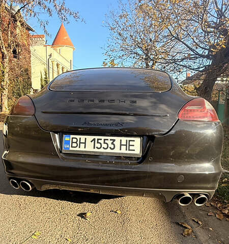 Черный Порше Панамера, объемом двигателя 4.8 л и пробегом 153 тыс. км за 16500 $, фото 3 на Automoto.ua