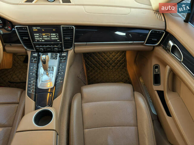 Черный Порше Панамера, объемом двигателя 4.81 л и пробегом 144 тыс. км за 18700 $, фото 64 на Automoto.ua