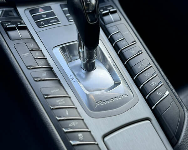 Черный Порше Панамера, объемом двигателя 4.81 л и пробегом 162 тыс. км за 19800 $, фото 44 на Automoto.ua