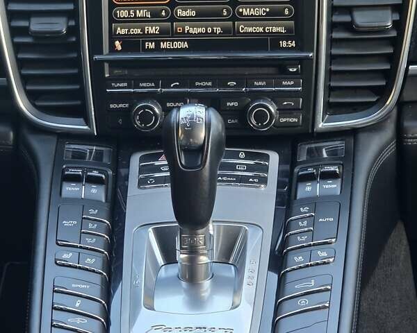 Черный Порше Панамера, объемом двигателя 4.81 л и пробегом 82 тыс. км за 22900 $, фото 16 на Automoto.ua