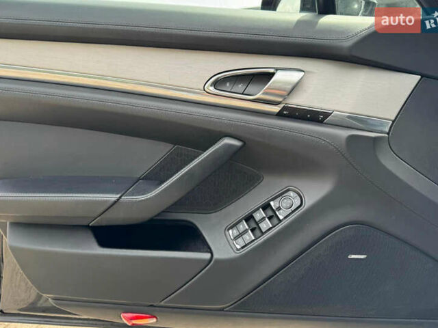 Черный Порше Панамера, объемом двигателя 4.81 л и пробегом 120 тыс. км за 37900 $, фото 11 на Automoto.ua