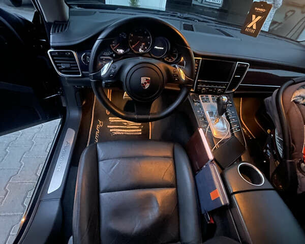 Черный Порше Панамера, объемом двигателя 3.61 л и пробегом 162 тыс. км за 19800 $, фото 8 на Automoto.ua