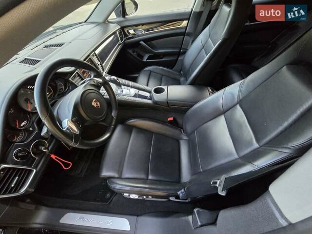 Черный Порше Панамера, объемом двигателя 4.81 л и пробегом 82 тыс. км за 22900 $, фото 11 на Automoto.ua
