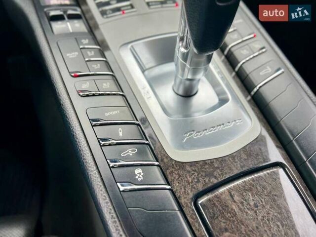 Черный Порше Панамера, объемом двигателя 2.97 л и пробегом 272 тыс. км за 25000 $, фото 21 на Automoto.ua