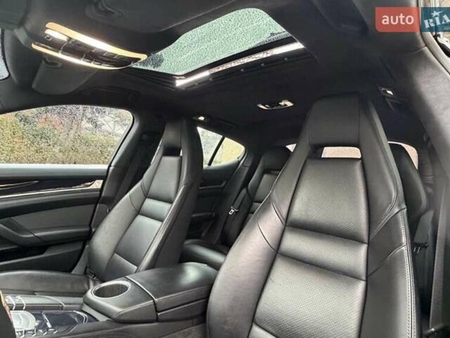 Черный Порше Панамера, объемом двигателя 4.81 л и пробегом 143 тыс. км за 38586 $, фото 9 на Automoto.ua