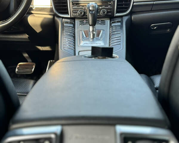 Черный Порше Панамера, объемом двигателя 4.81 л и пробегом 162 тыс. км за 19800 $, фото 33 на Automoto.ua