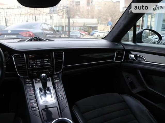 Чорний Порше Panamera, об'ємом двигуна 4.8 л та пробігом 173 тис. км за 24900 $, фото 12 на Automoto.ua