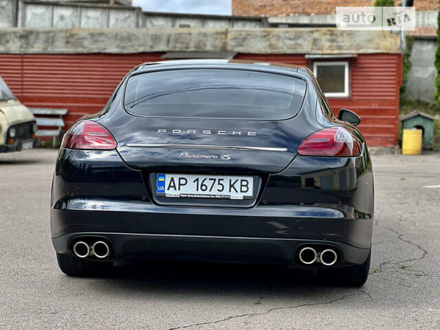 Чорний Порше Panamera, об'ємом двигуна 4.8 л та пробігом 160 тис. км за 23999 $, фото 11 на Automoto.ua