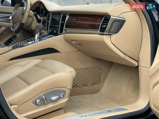 Черный Порше Панамера, объемом двигателя 3 л и пробегом 130 тыс. км за 23490 $, фото 34 на Automoto.ua