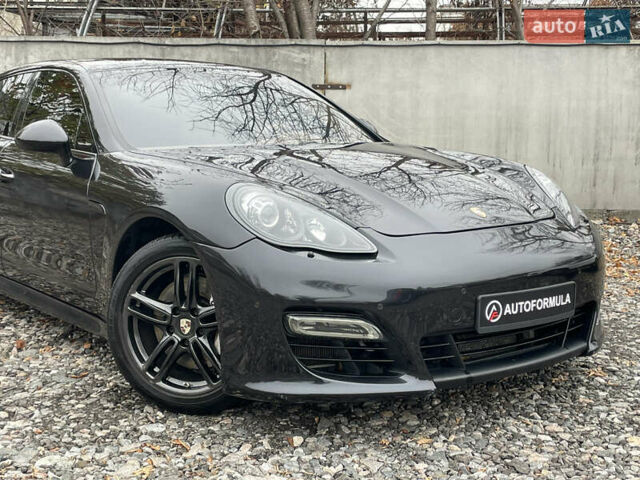 Черный Порше Панамера, объемом двигателя 3 л и пробегом 130 тыс. км за 23490 $, фото 2 на Automoto.ua