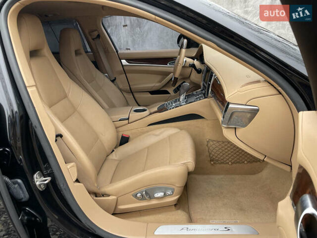 Черный Порше Панамера, объемом двигателя 3 л и пробегом 130 тыс. км за 23490 $, фото 17 на Automoto.ua