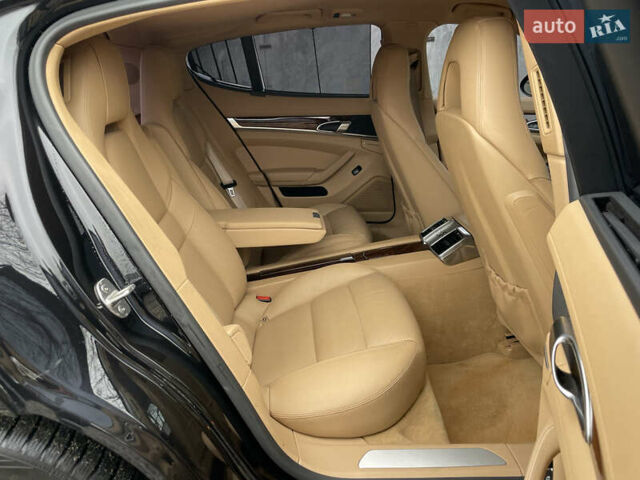 Черный Порше Панамера, объемом двигателя 3 л и пробегом 130 тыс. км за 23490 $, фото 16 на Automoto.ua