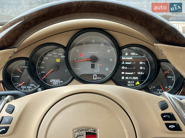 Черный Порше Панамера, объемом двигателя 3 л и пробегом 130 тыс. км за 23490 $, фото 24 на Automoto.ua