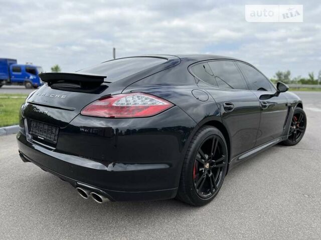 Чорний Порше Panamera, об'ємом двигуна 4.8 л та пробігом 77 тис. км за 36999 $, фото 7 на Automoto.ua