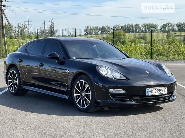 Чорний Порше Panamera, об'ємом двигуна 3 л та пробігом 90 тис. км за 39900 $, фото 1 на Automoto.ua