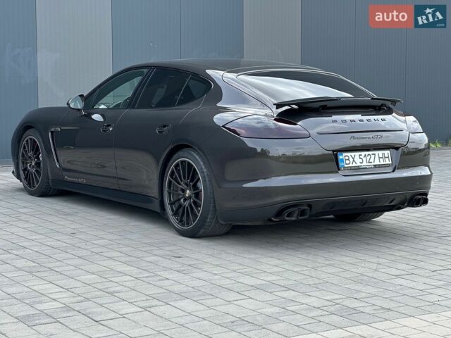 Чорний Порше Panamera, об'ємом двигуна 4.81 л та пробігом 120 тис. км за 30000 $, фото 4 на Automoto.ua