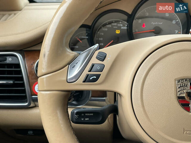 Черный Порше Панамера, объемом двигателя 3 л и пробегом 130 тыс. км за 23490 $, фото 20 на Automoto.ua