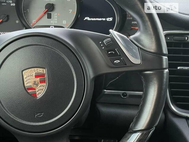 Чорний Порше Panamera, об'ємом двигуна 3 л та пробігом 108 тис. км за 34000 $, фото 29 на Automoto.ua