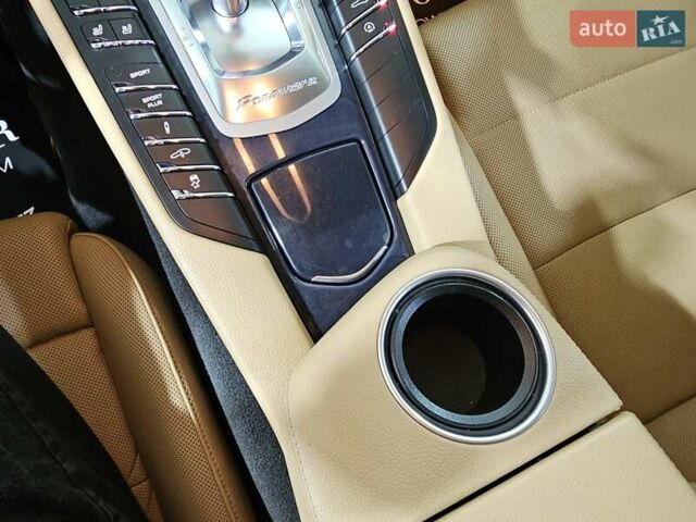 Черный Порше Панамера, объемом двигателя 3.61 л и пробегом 162 тыс. км за 26999 $, фото 28 на Automoto.ua