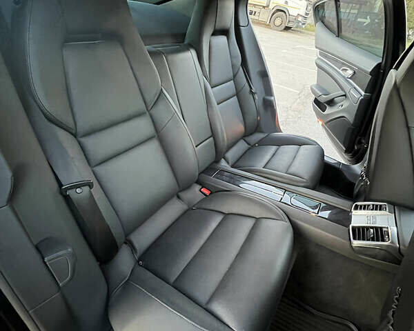 Черный Порше Панамера, объемом двигателя 3.6 л и пробегом 108 тыс. км за 27800 $, фото 28 на Automoto.ua