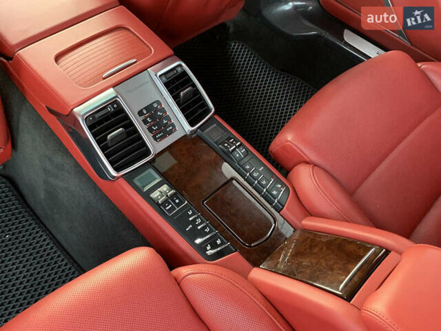 Чорний Порше Panamera, об'ємом двигуна 4.81 л та пробігом 161 тис. км за 39900 $, фото 13 на Automoto.ua