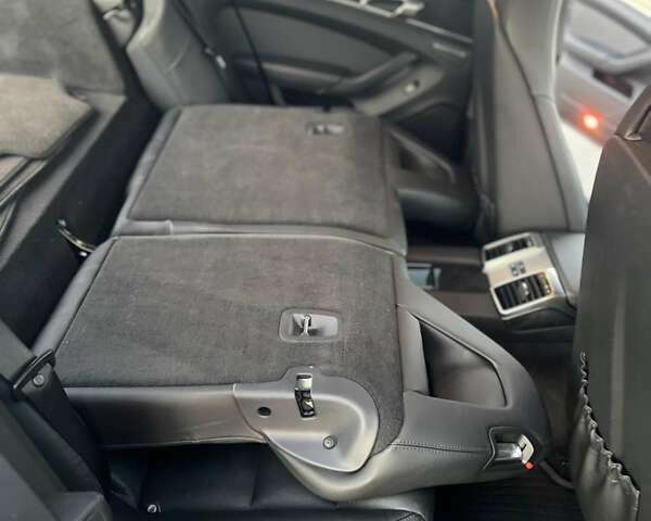 Черный Порше Панамера, объемом двигателя 3.6 л и пробегом 108 тыс. км за 27800 $, фото 40 на Automoto.ua