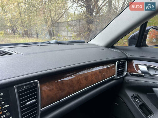 Чорний Порше Panamera, об'ємом двигуна 3.61 л та пробігом 139 тис. км за 39000 $, фото 23 на Automoto.ua