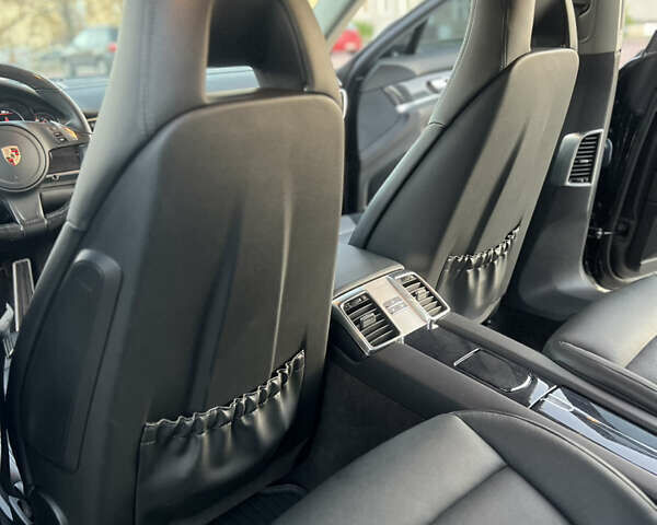 Черный Порше Панамера, объемом двигателя 3.6 л и пробегом 108 тыс. км за 27800 $, фото 29 на Automoto.ua