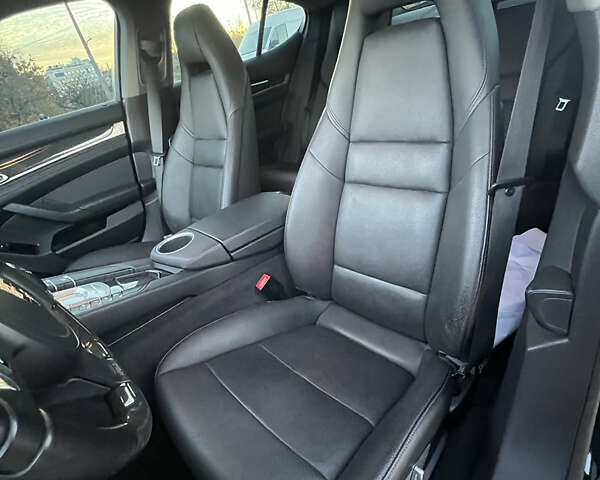 Черный Порше Панамера, объемом двигателя 3.6 л и пробегом 108 тыс. км за 27800 $, фото 26 на Automoto.ua