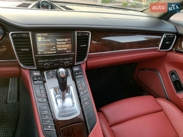 Чорний Порше Panamera, об'ємом двигуна 4.81 л та пробігом 161 тис. км за 39900 $, фото 3 на Automoto.ua