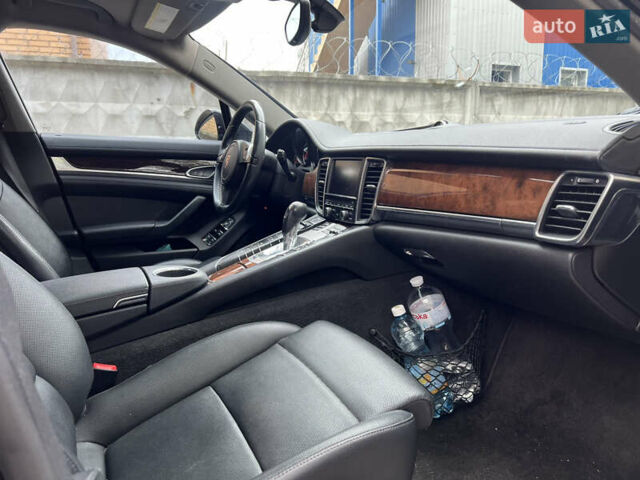 Чорний Порше Panamera, об'ємом двигуна 3.61 л та пробігом 139 тис. км за 39000 $, фото 17 на Automoto.ua