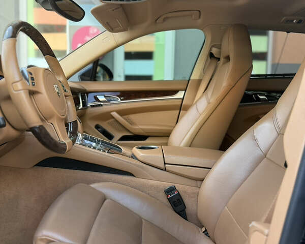 Порше Панамера 2013 в Киеве на Automoto.ua Черный Порше Панамера, объемом двигателя 3 л и пробегом 114 тыс. км за 32500 $, фото 19 на Automoto.ua