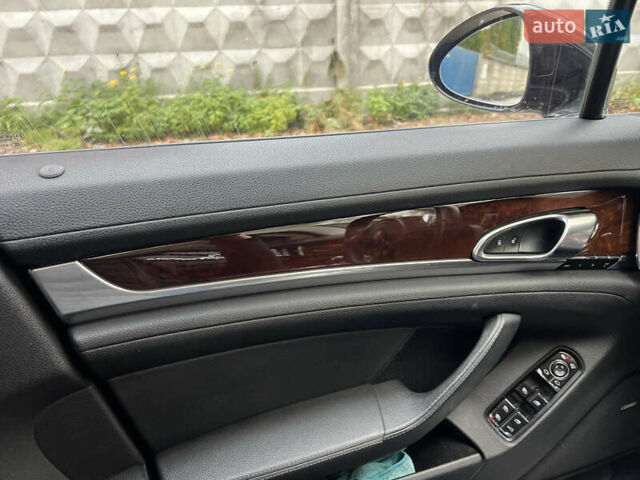 Чорний Порше Panamera, об'ємом двигуна 3.61 л та пробігом 139 тис. км за 39000 $, фото 22 на Automoto.ua