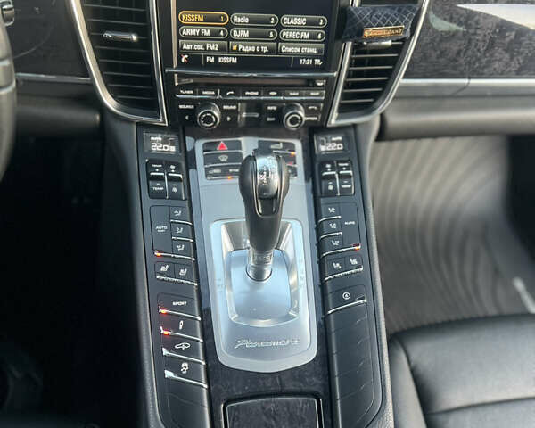 Черный Порше Панамера, объемом двигателя 3.6 л и пробегом 108 тыс. км за 27800 $, фото 20 на Automoto.ua