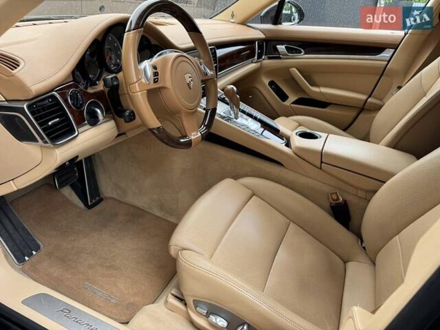 Черный Порше Панамера, объемом двигателя 3 л и пробегом 130 тыс. км за 27900 $, фото 52 на Automoto.ua