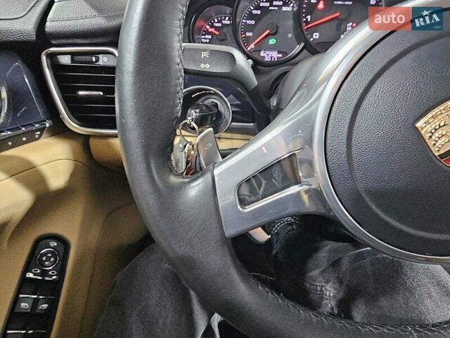 Черный Порше Панамера, объемом двигателя 3.61 л и пробегом 162 тыс. км за 26999 $, фото 36 на Automoto.ua