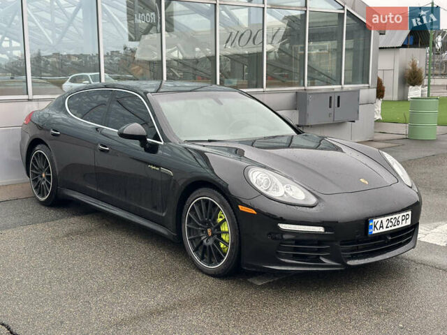Чорний Порше Panamera, об'ємом двигуна 3 л та пробігом 181 тис. км за 39890 $, фото 62 на Automoto.ua