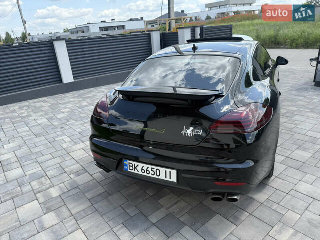 Чорний Порше Panamera, об'ємом двигуна 3 л та пробігом 149 тис. км за 30000 $, фото 3 на Automoto.ua