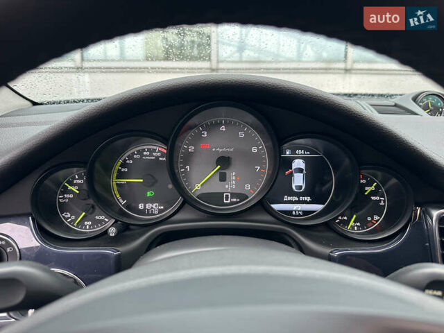 Чорний Порше Panamera, об'ємом двигуна 3 л та пробігом 181 тис. км за 39890 $, фото 61 на Automoto.ua