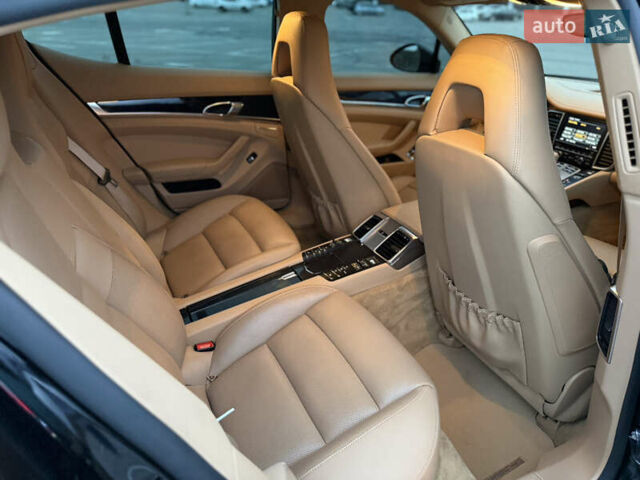 Черный Порше Панамера, объемом двигателя 3.6 л и пробегом 186 тыс. км за 31999 $, фото 52 на Automoto.ua