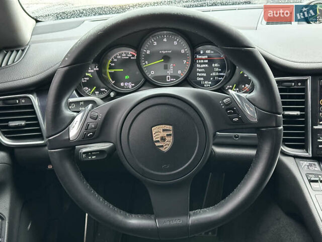 Чорний Порше Panamera, об'ємом двигуна 3 л та пробігом 181 тис. км за 39890 $, фото 54 на Automoto.ua