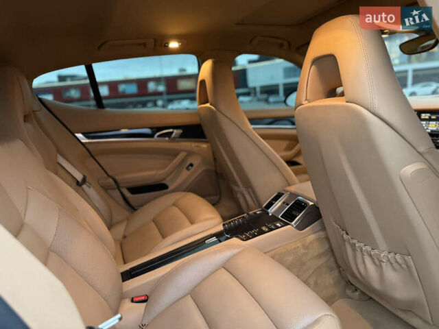 Черный Порше Панамера, объемом двигателя 3.6 л и пробегом 186 тыс. км за 31999 $, фото 55 на Automoto.ua