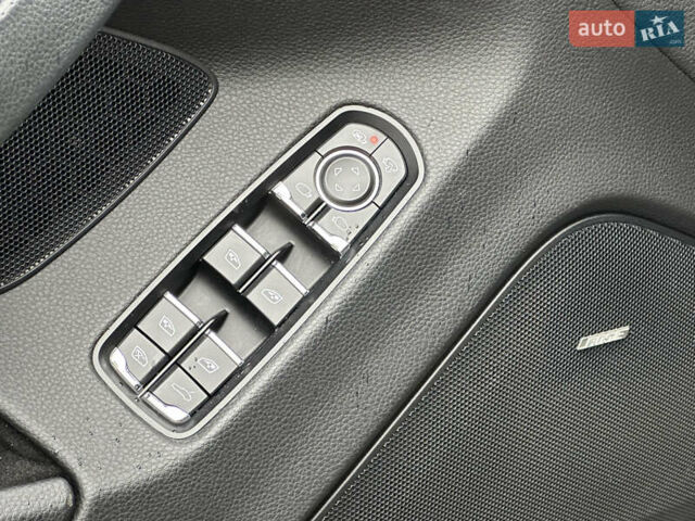 Чорний Порше Panamera, об'ємом двигуна 3 л та пробігом 181 тис. км за 39890 $, фото 25 на Automoto.ua