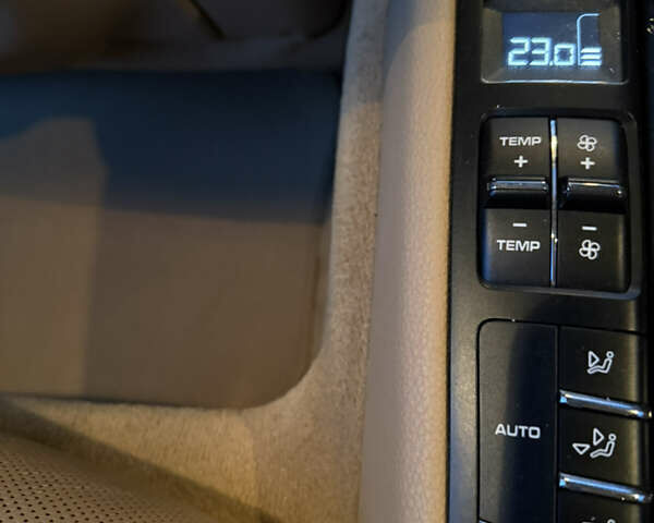 Черный Порше Панамера, объемом двигателя 3.6 л и пробегом 186 тыс. км за 31999 $, фото 59 на Automoto.ua