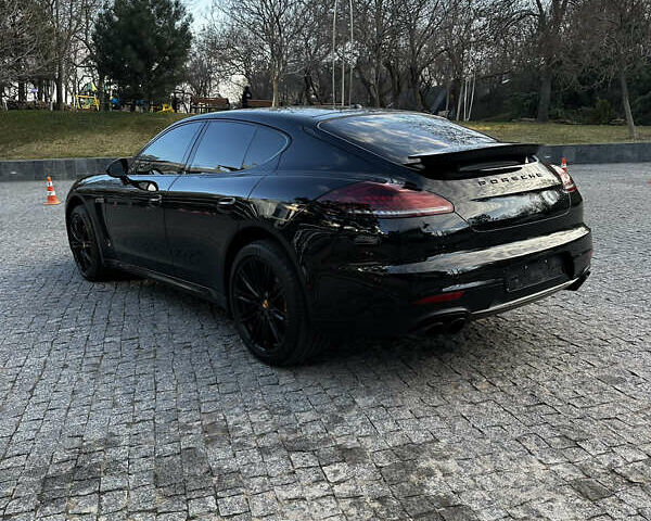 Чорний Порше Panamera, об'ємом двигуна 3 л та пробігом 97 тис. км за 38500 $, фото 6 на Automoto.ua