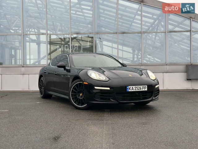 Чорний Порше Panamera, об'ємом двигуна 3 л та пробігом 181 тис. км за 39890 $, фото 65 на Automoto.ua