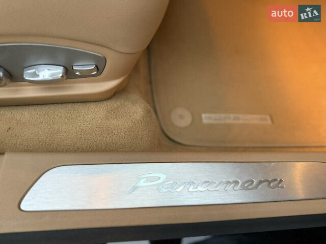 Черный Порше Панамера, объемом двигателя 3.6 л и пробегом 186 тыс. км за 31999 $, фото 49 на Automoto.ua
