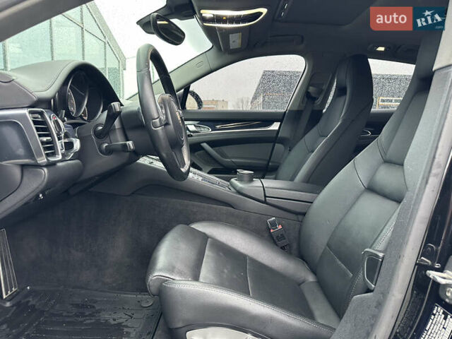 Чорний Порше Panamera, об'ємом двигуна 3 л та пробігом 181 тис. км за 39890 $, фото 28 на Automoto.ua