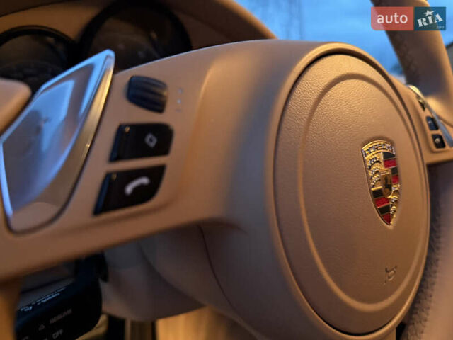 Черный Порше Панамера, объемом двигателя 3.6 л и пробегом 186 тыс. км за 31999 $, фото 30 на Automoto.ua